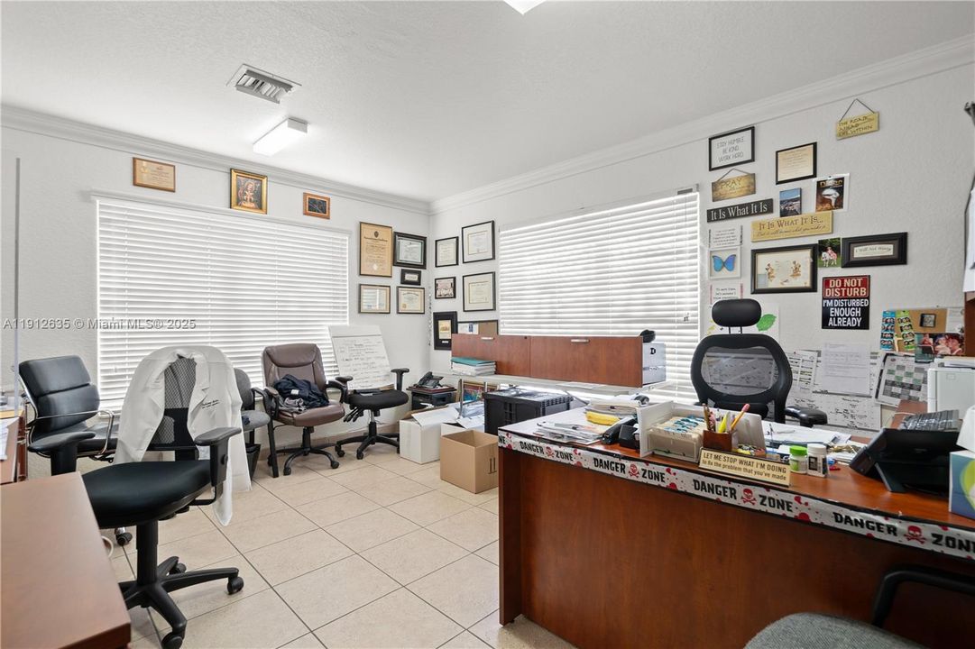 出租: $16,800 (0 贝兹, 0 浴室, 0 平方英尺)