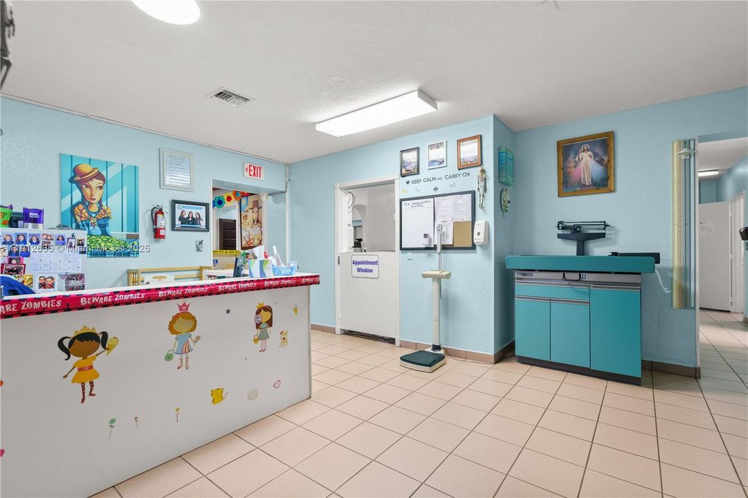 出租: $16,800 (0 贝兹, 0 浴室, 0 平方英尺)