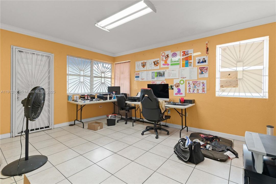 出租: $16,800 (0 贝兹, 0 浴室, 0 平方英尺)