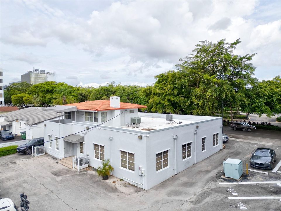 出租: $16,800 (0 贝兹, 0 浴室, 0 平方英尺)