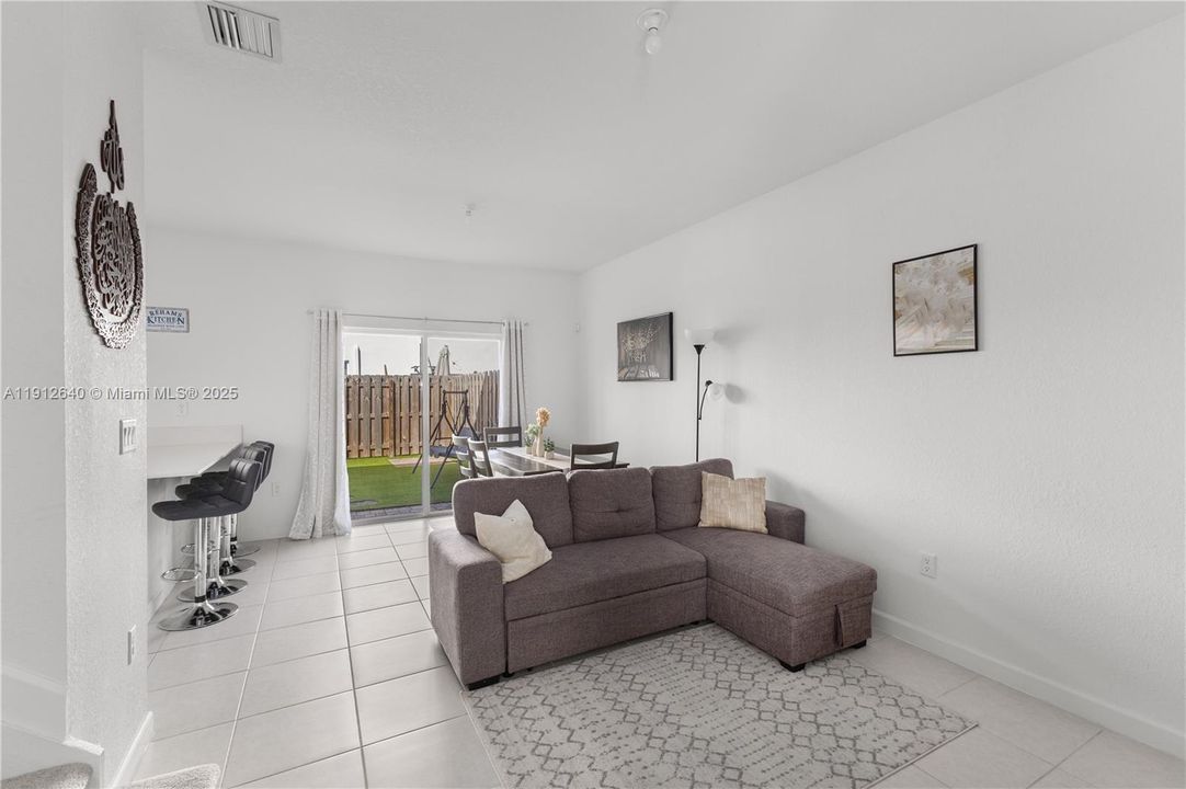 待售: $500,000 (3 贝兹, 2 浴室, 1483 平方英尺)