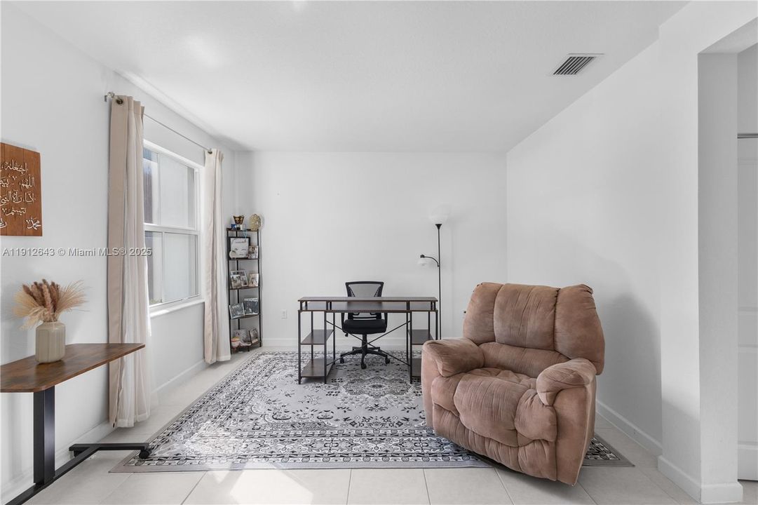 For Rent: $3,250 (3 beds, 2 baths, 1483 Square Feet)