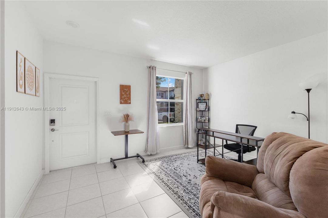 For Rent: $3,250 (3 beds, 2 baths, 1483 Square Feet)