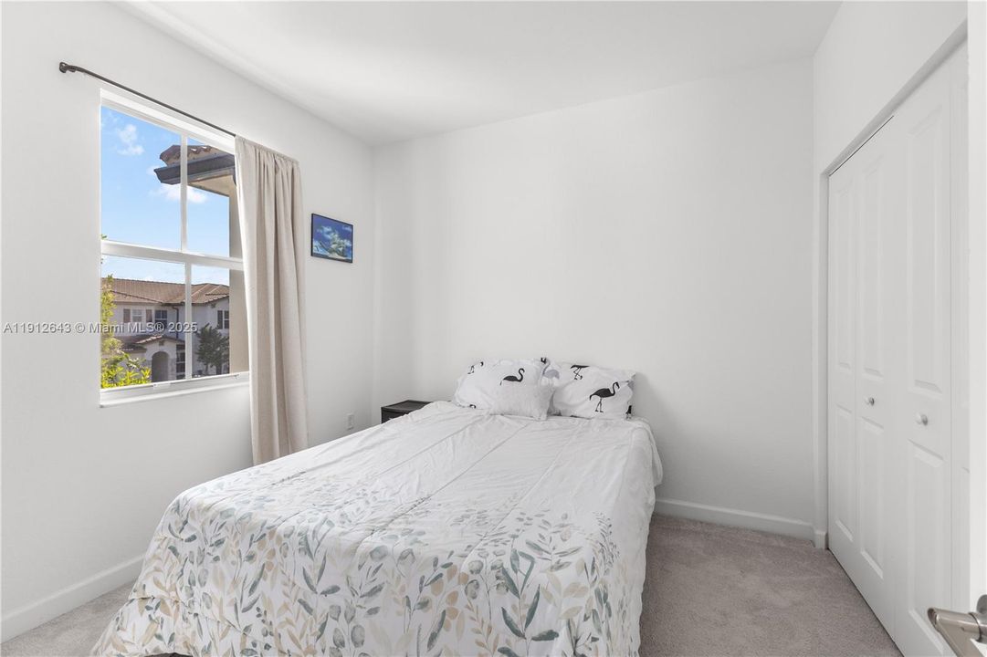 For Rent: $3,250 (3 beds, 2 baths, 1483 Square Feet)