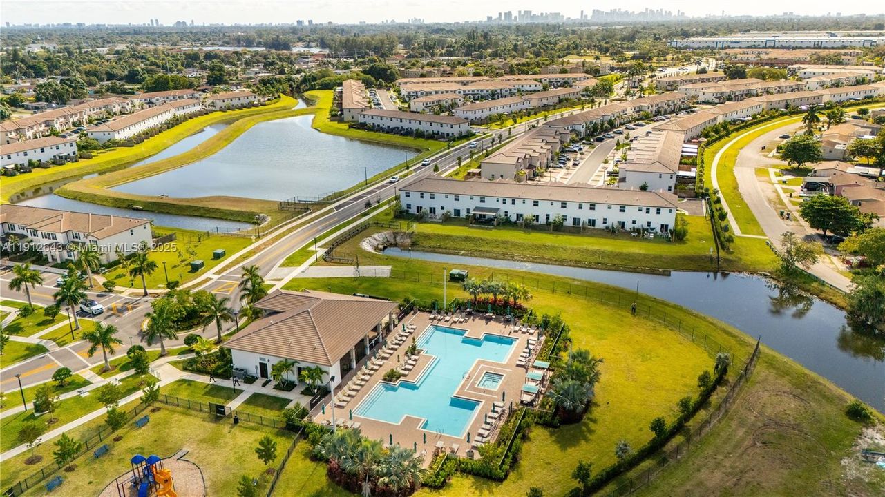 For Rent: $3,250 (3 beds, 2 baths, 1483 Square Feet)