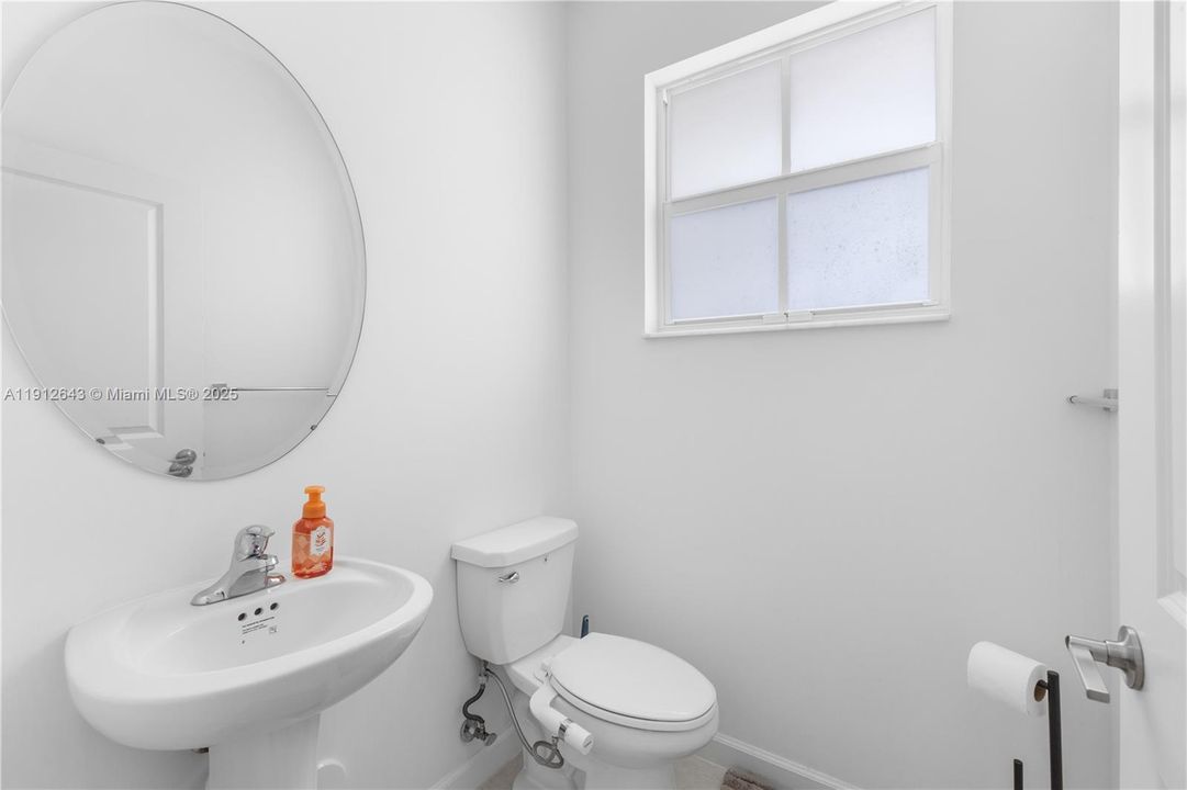 For Rent: $3,250 (3 beds, 2 baths, 1483 Square Feet)