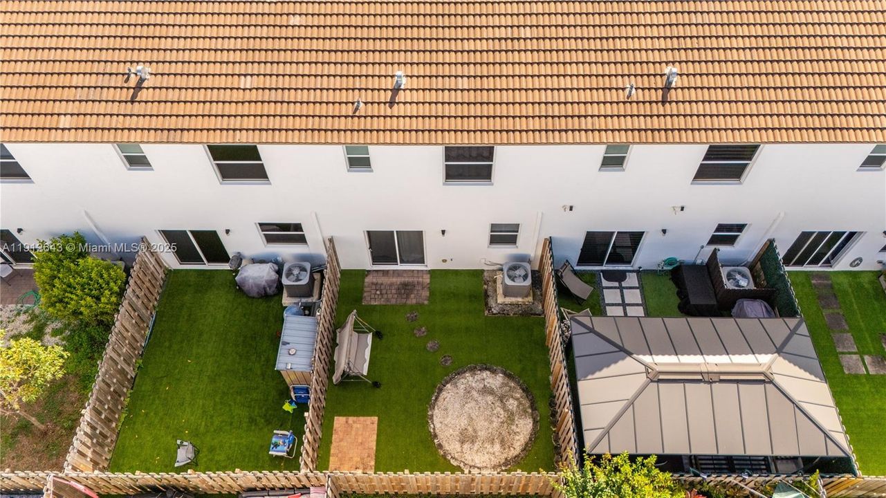 For Rent: $3,250 (3 beds, 2 baths, 1483 Square Feet)