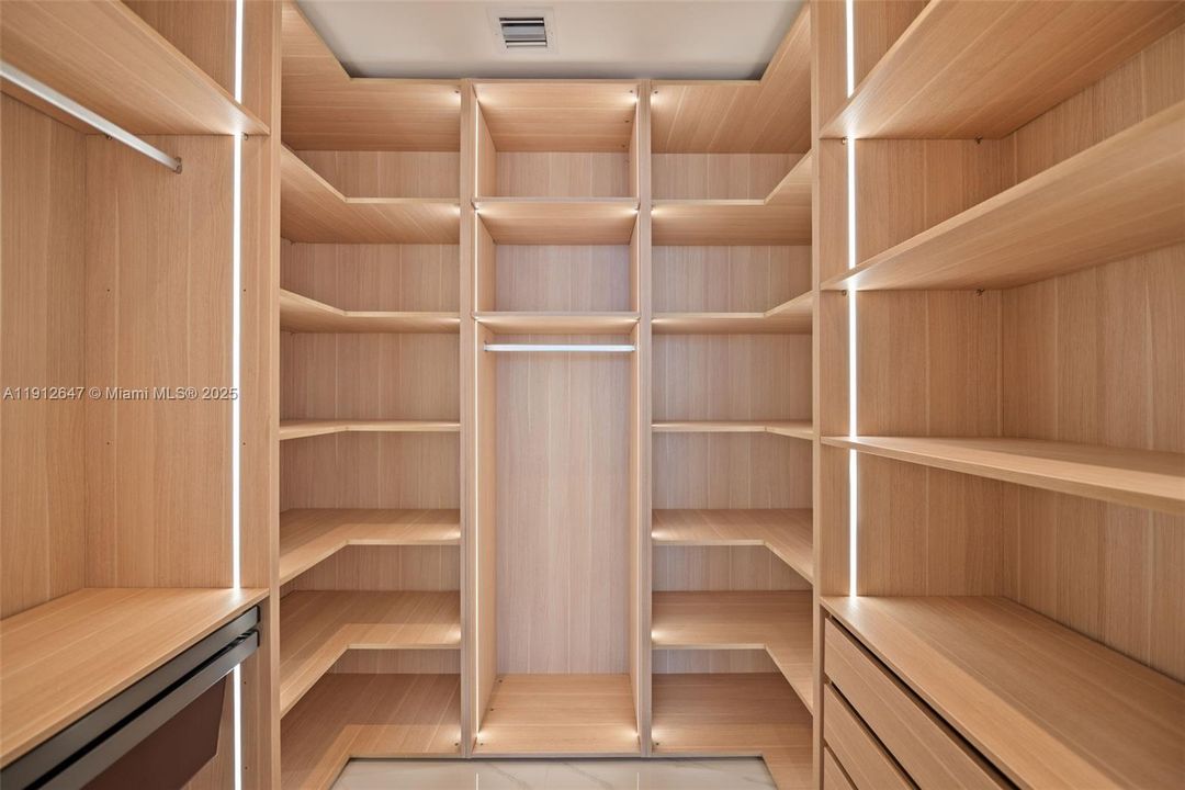 For Rent: $9,500 (2 beds, 2 baths, 0 Square Feet)