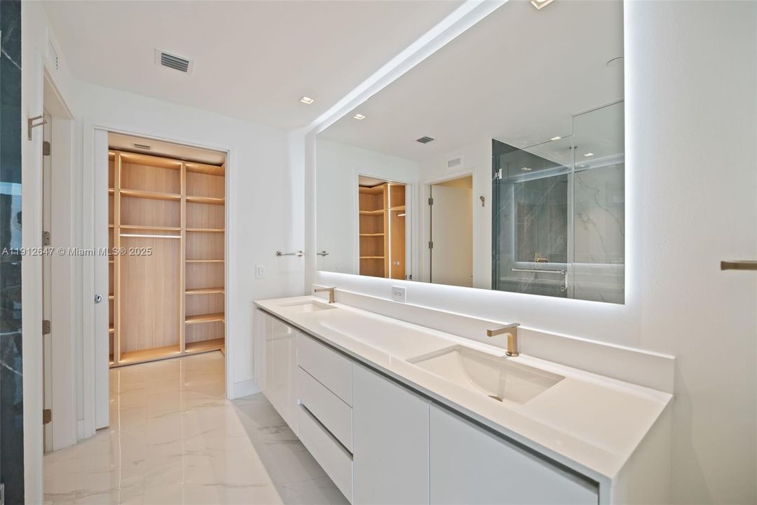 For Rent: $9,500 (2 beds, 2 baths, 0 Square Feet)