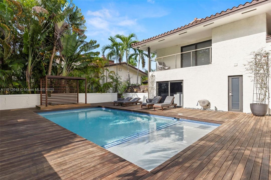 待售: $1,595,000 (4 贝兹, 3 浴室, 3633 平方英尺)