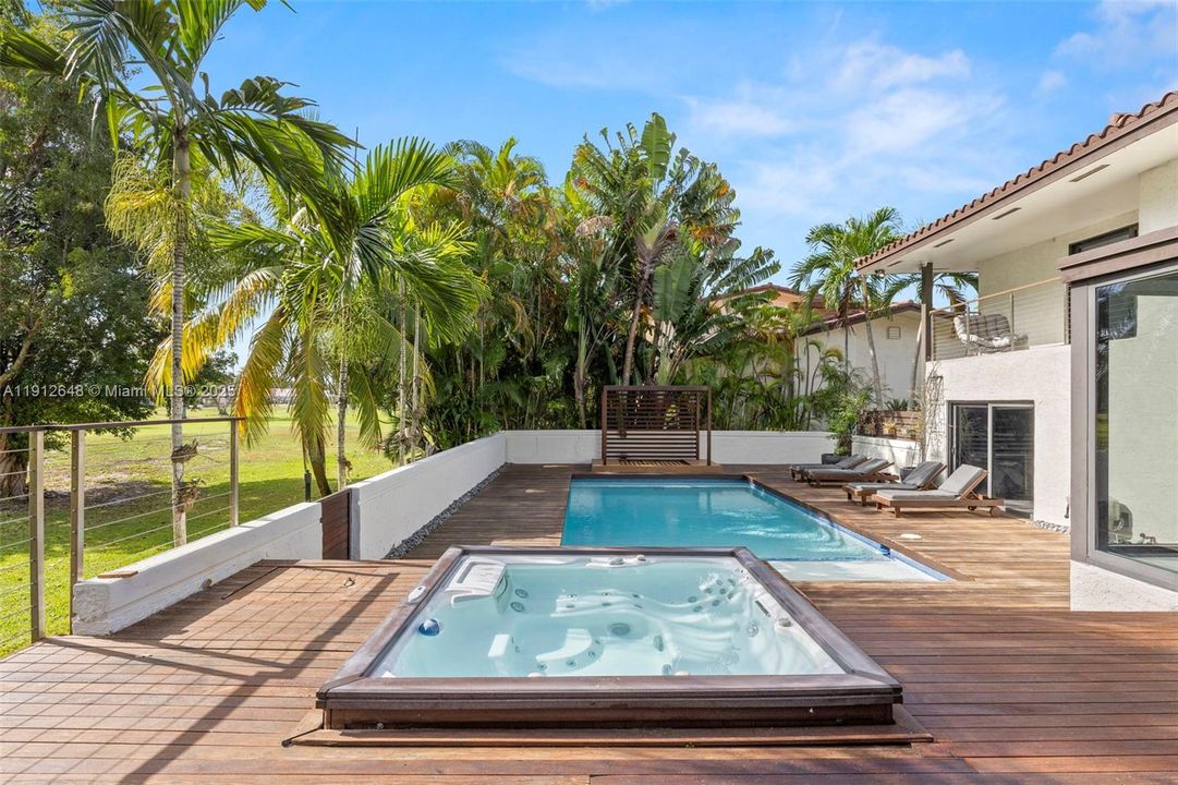 Heated built-in hot tub.