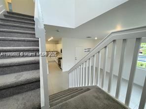 En Venta: $850,000 (4 camas, 3 baños, 2324 Pies cuadrados)