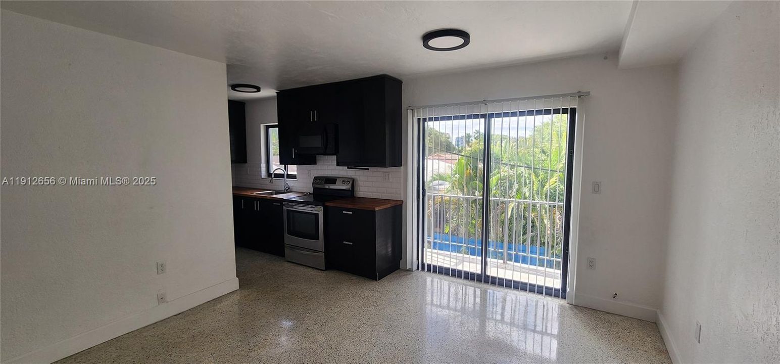 Activo con contrato: $1,850 (1 camas, 1 baños, 600 Pies cuadrados)