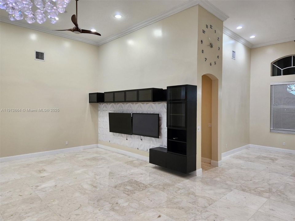 En Venta: $1,890,000 (5 camas, 5 baños, 5002 Pies cuadrados)