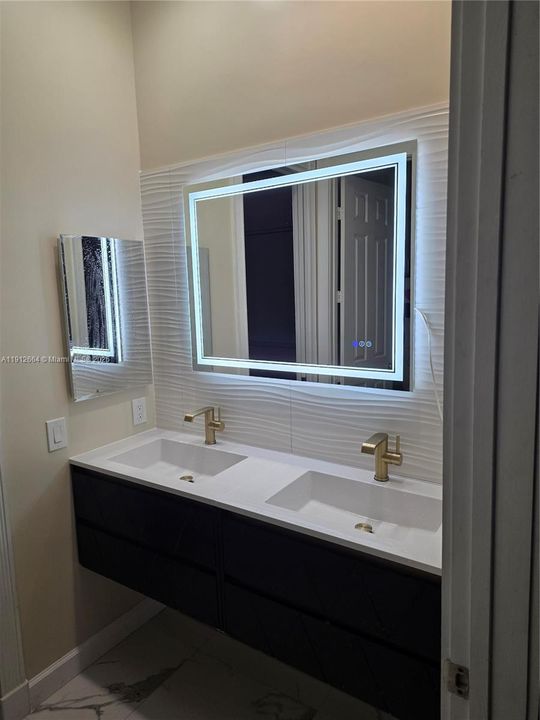 En Venta: $1,890,000 (5 camas, 5 baños, 5002 Pies cuadrados)