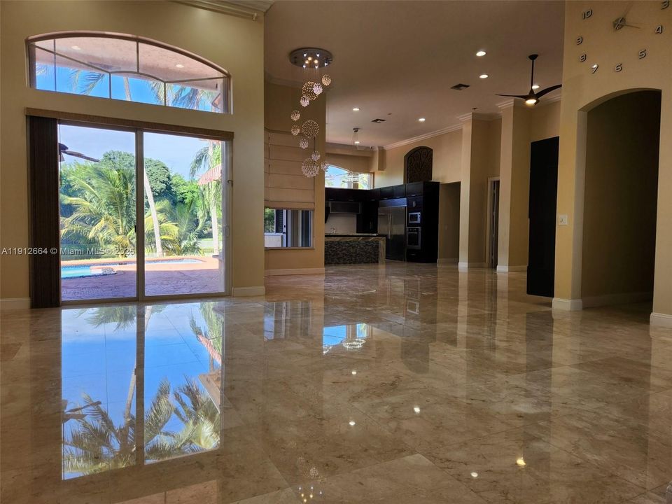 En Venta: $1,890,000 (5 camas, 5 baños, 5002 Pies cuadrados)