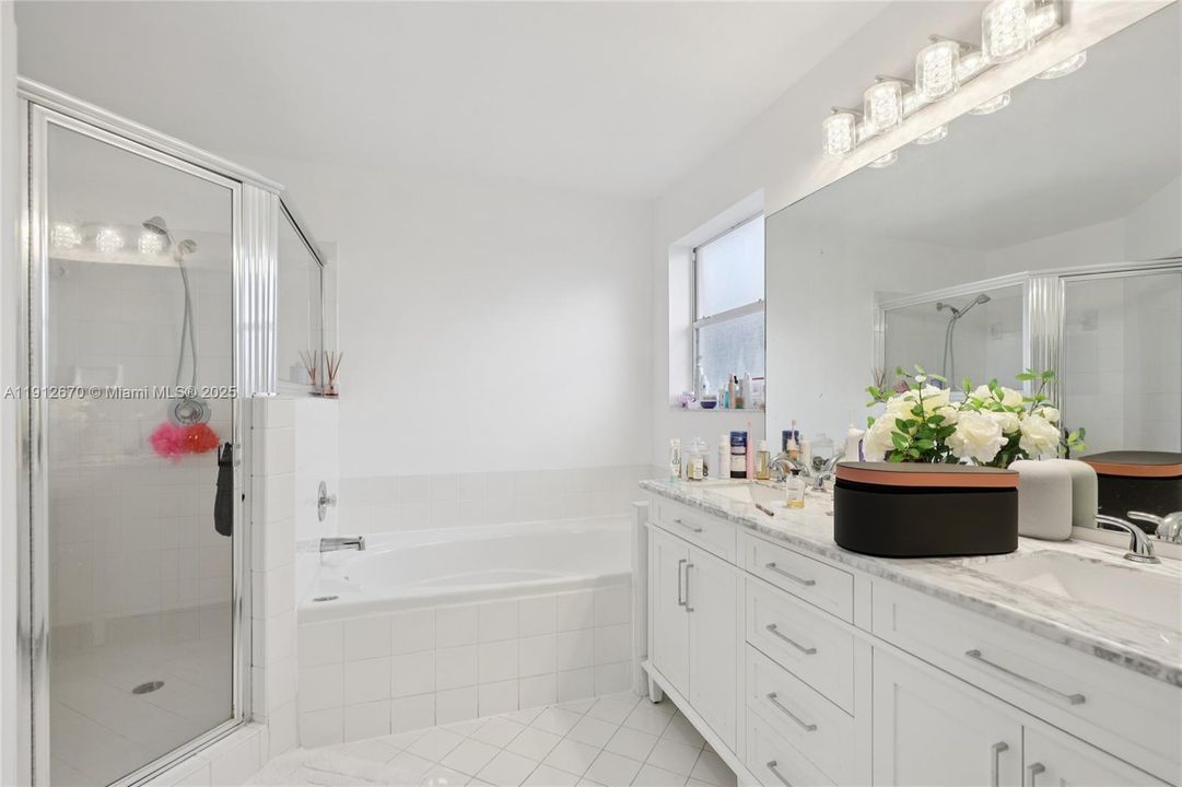 For Sale: $650,000 (5 beds, 2 baths, 2082 Square Feet)