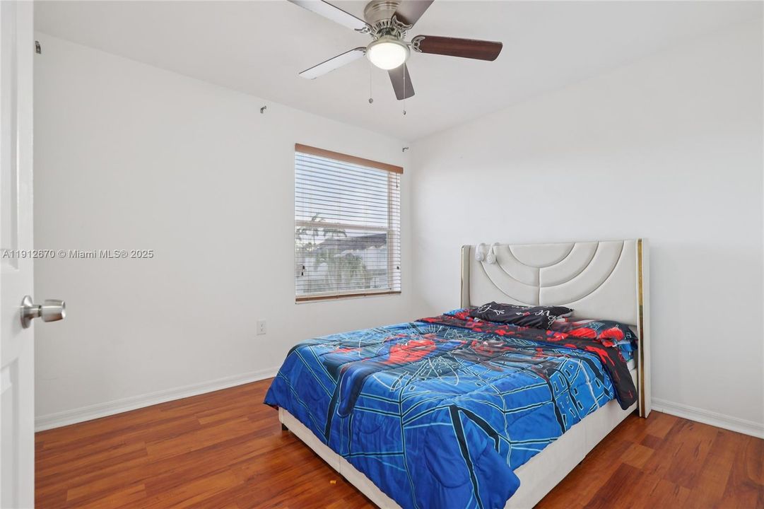 For Sale: $650,000 (5 beds, 2 baths, 2082 Square Feet)