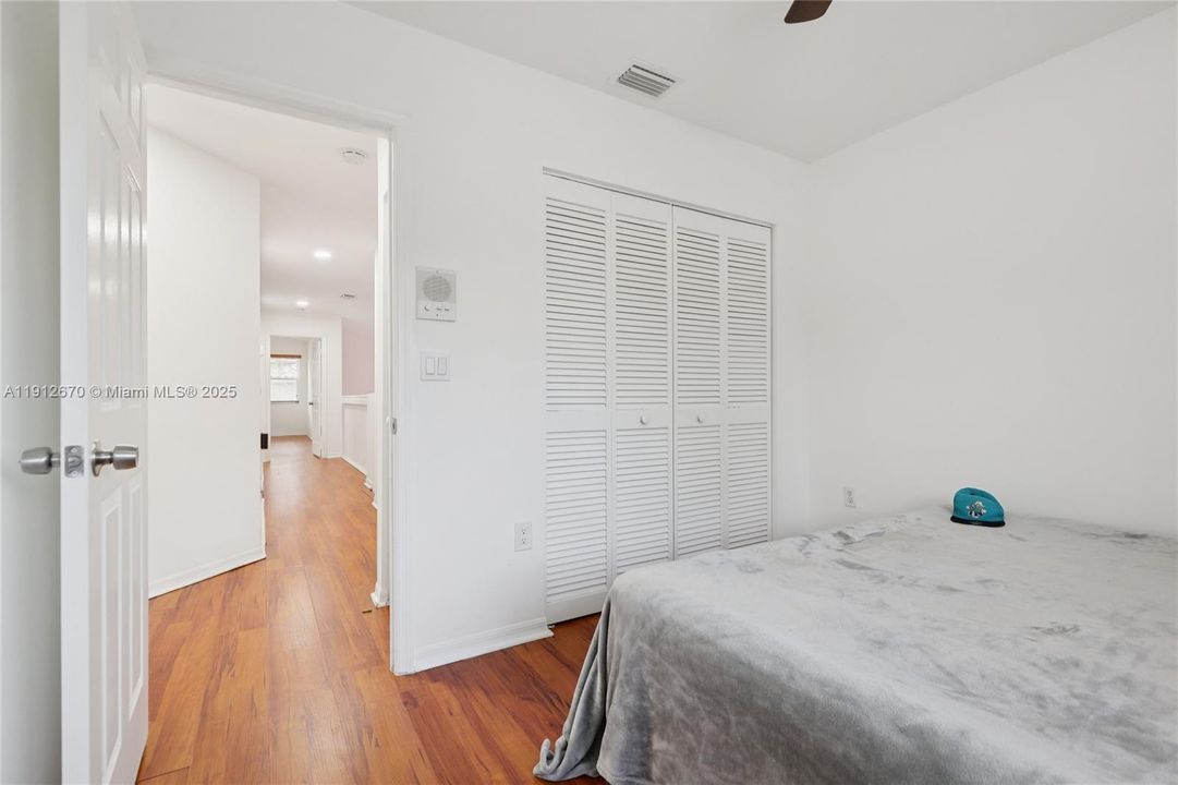 For Sale: $650,000 (5 beds, 2 baths, 2082 Square Feet)