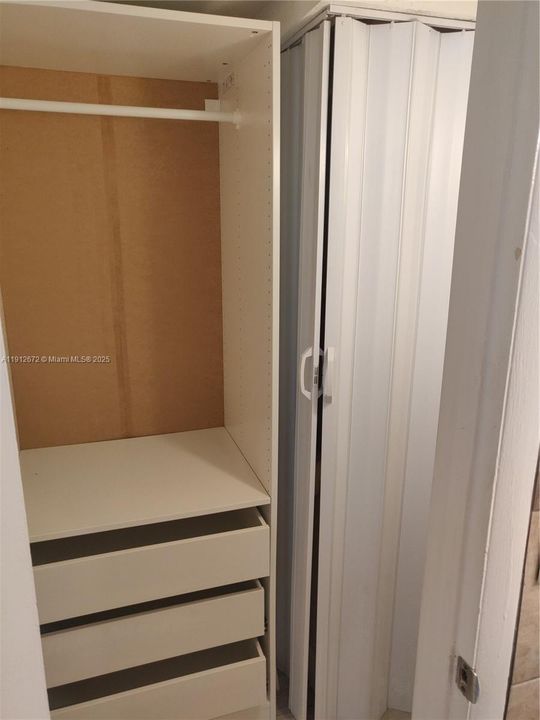 Недавно арендовано: $1,600 (0 спален, 1 ванн, 377 Квадратных фут)