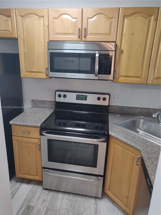 Недавно арендовано: $1,600 (0 спален, 1 ванн, 377 Квадратных фут)