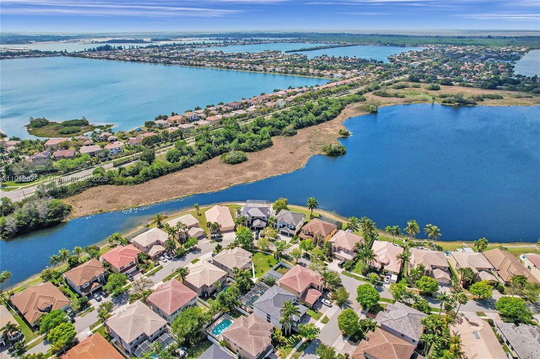 Active With Contract: $969,900 (4 beds, 2 baths, 3579 Square Feet)