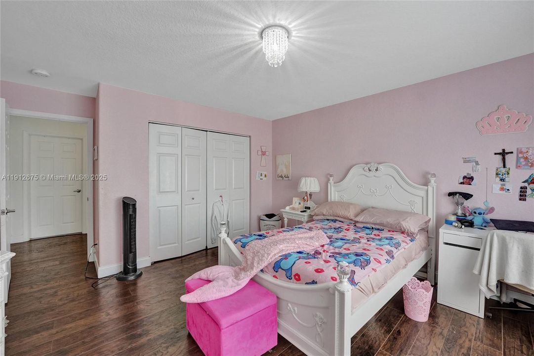 Active With Contract: $969,900 (4 beds, 2 baths, 3579 Square Feet)