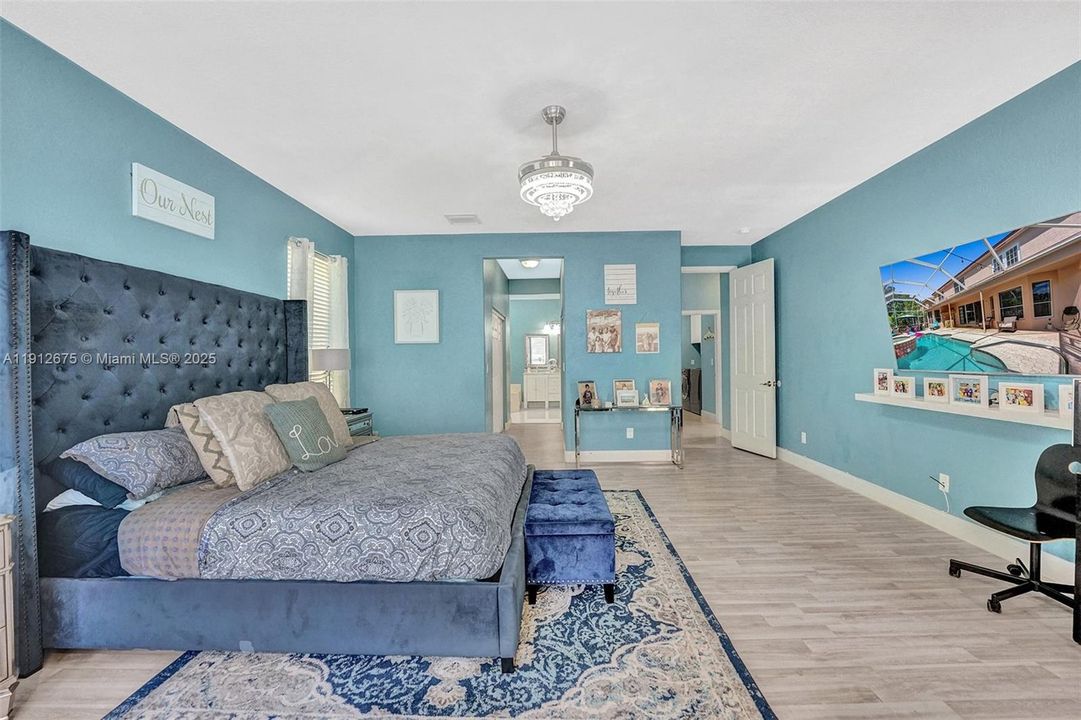 Active With Contract: $969,900 (4 beds, 2 baths, 3579 Square Feet)