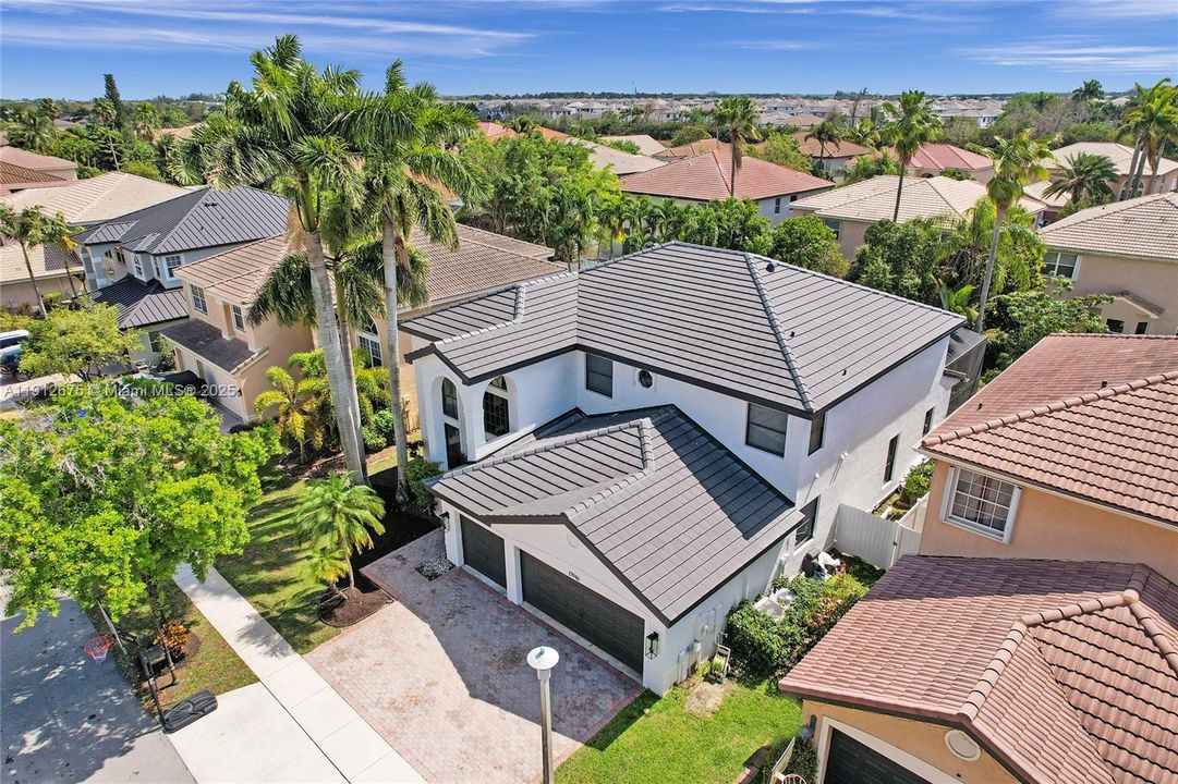 Active With Contract: $969,900 (4 beds, 2 baths, 3579 Square Feet)