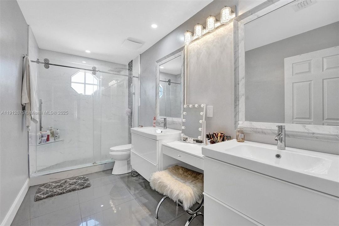 Active With Contract: $969,900 (4 beds, 2 baths, 3579 Square Feet)