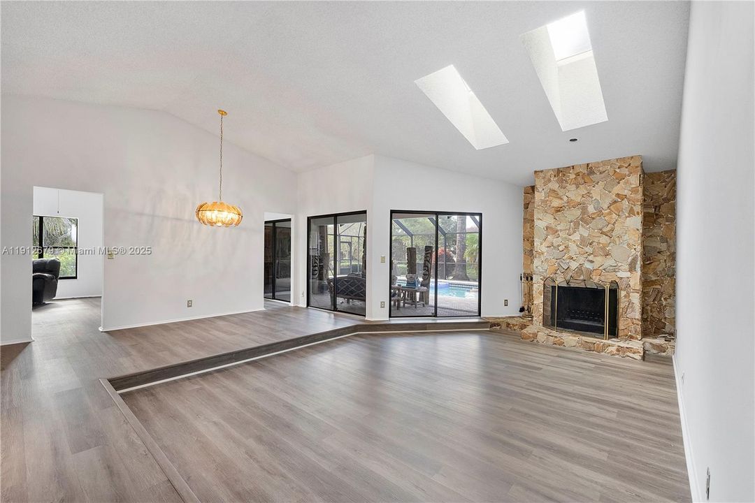 Active With Contract: $569,000 (3 beds, 2 baths, 1616 Square Feet)