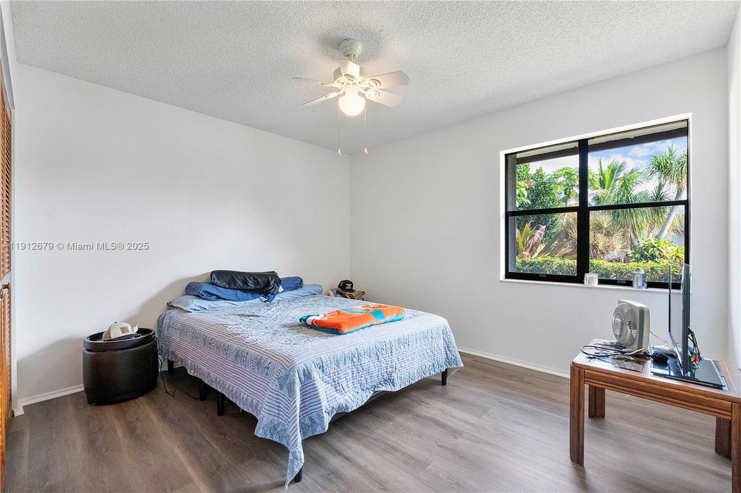 Active With Contract: $569,000 (3 beds, 2 baths, 1616 Square Feet)