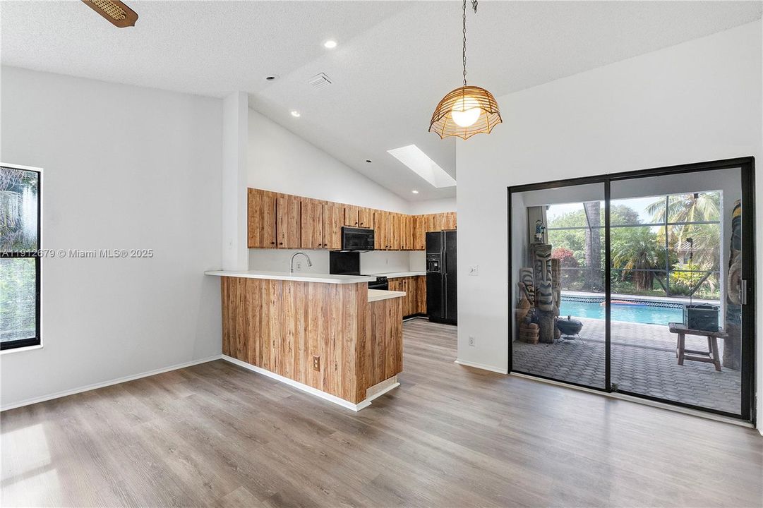 Active With Contract: $569,000 (3 beds, 2 baths, 1616 Square Feet)