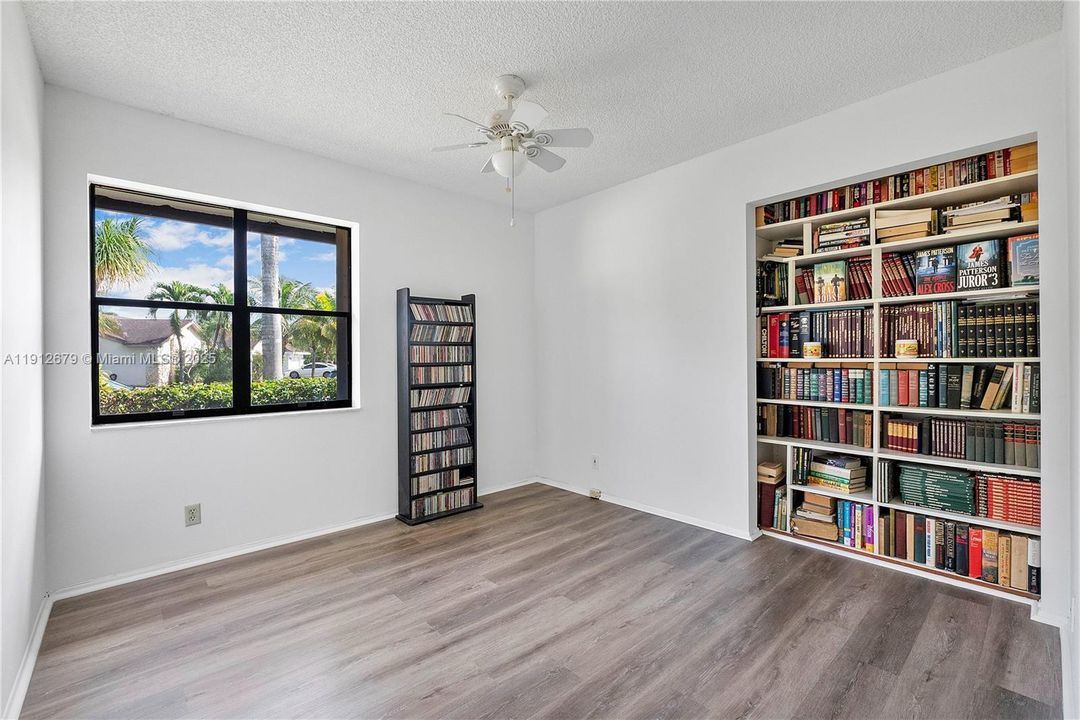 Active With Contract: $569,000 (3 beds, 2 baths, 1616 Square Feet)