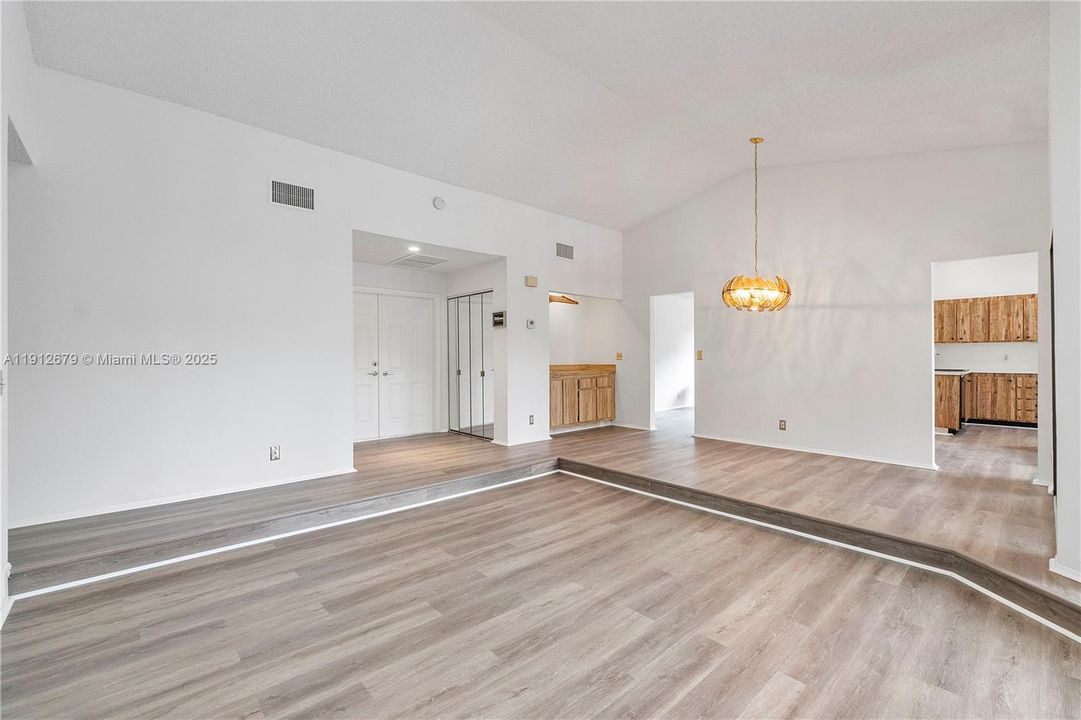 Active With Contract: $569,000 (3 beds, 2 baths, 1616 Square Feet)