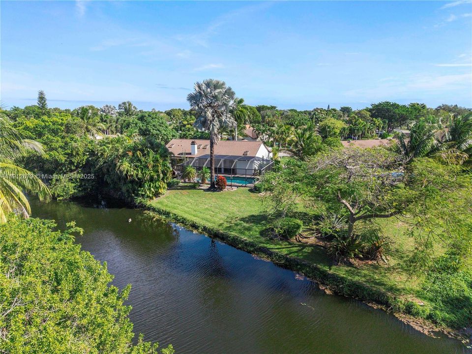 Active With Contract: $569,000 (3 beds, 2 baths, 1616 Square Feet)