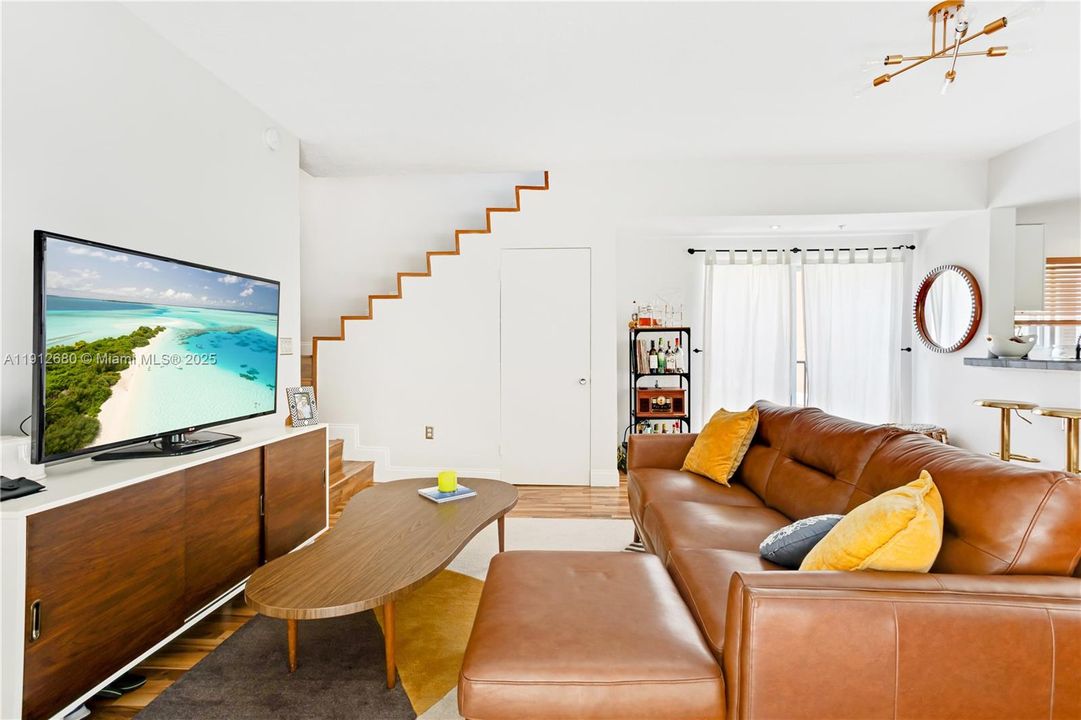 Recently Rented: $3,000 (2 beds, 2 baths, 1224 Square Feet)