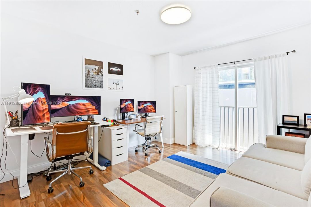 Recently Rented: $3,000 (2 beds, 2 baths, 1224 Square Feet)