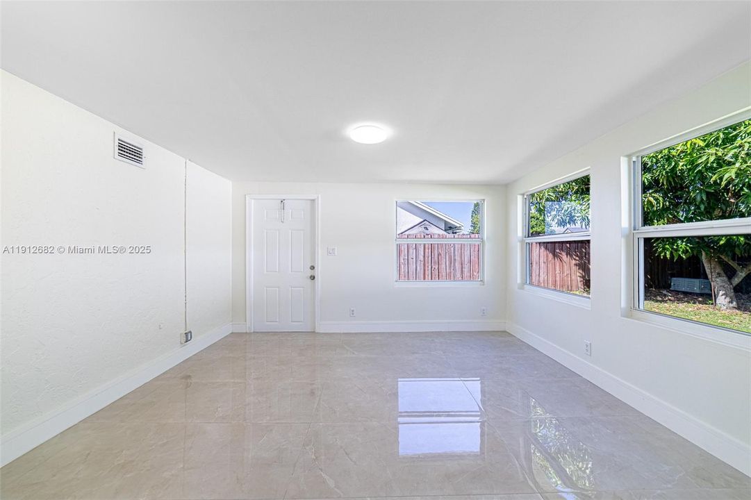 For Sale: $579,000 (3 beds, 2 baths, 1842 Square Feet)