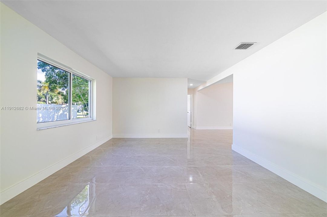 For Sale: $579,000 (3 beds, 2 baths, 1842 Square Feet)