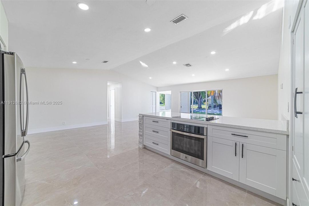 For Sale: $579,000 (3 beds, 2 baths, 1842 Square Feet)