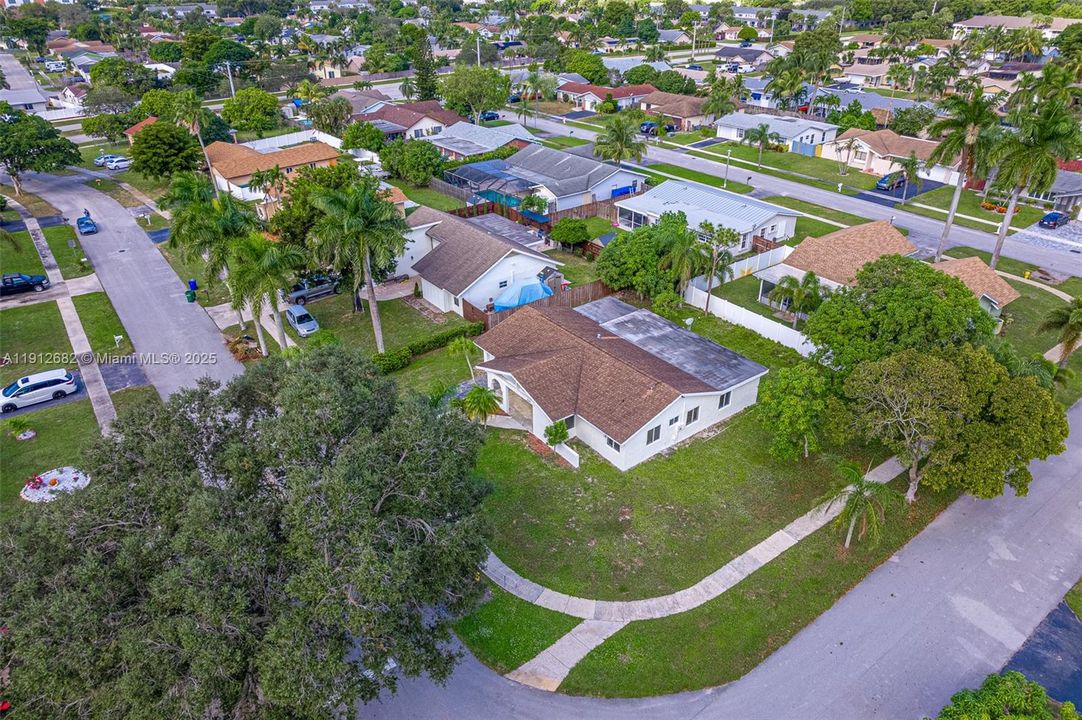 For Sale: $579,000 (3 beds, 2 baths, 1842 Square Feet)