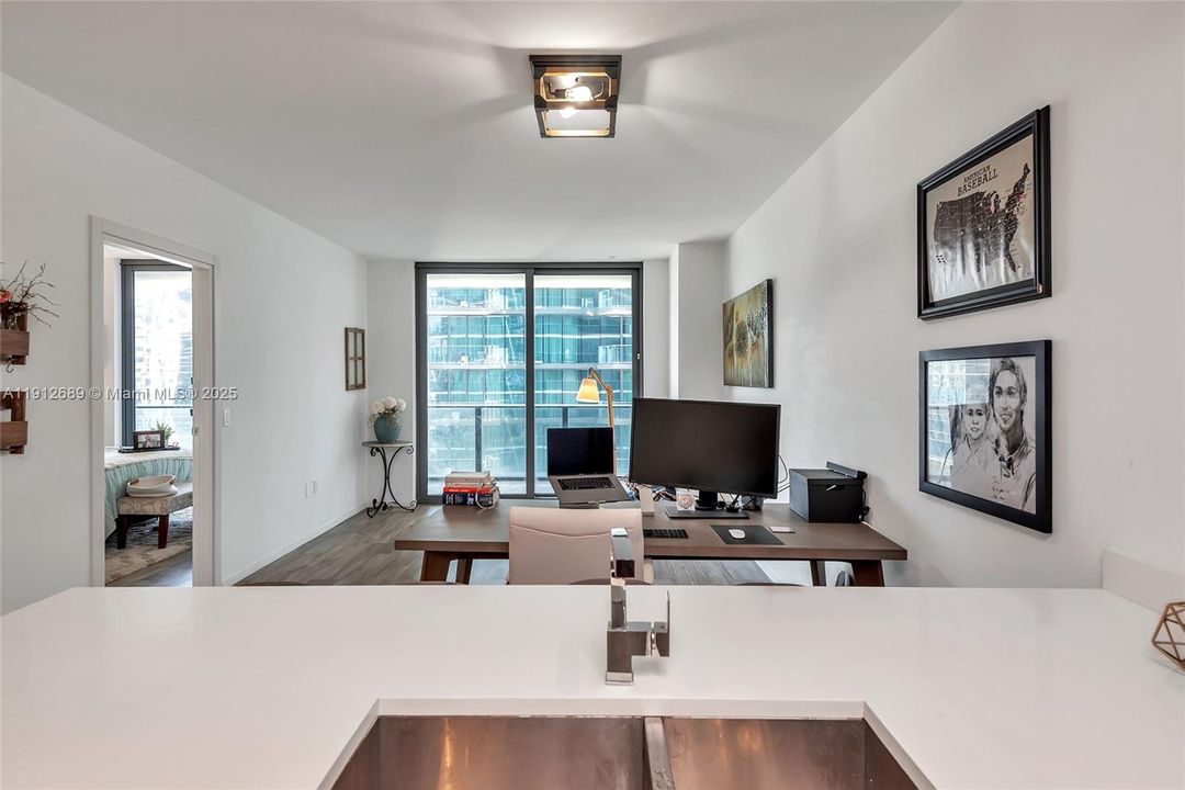 For Rent: $4,300 (1 beds, 2 baths, 849 Square Feet)