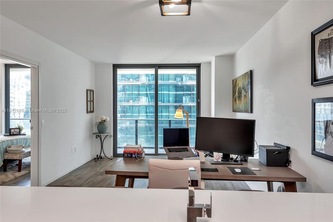 For Rent: $4,300 (1 beds, 2 baths, 849 Square Feet)