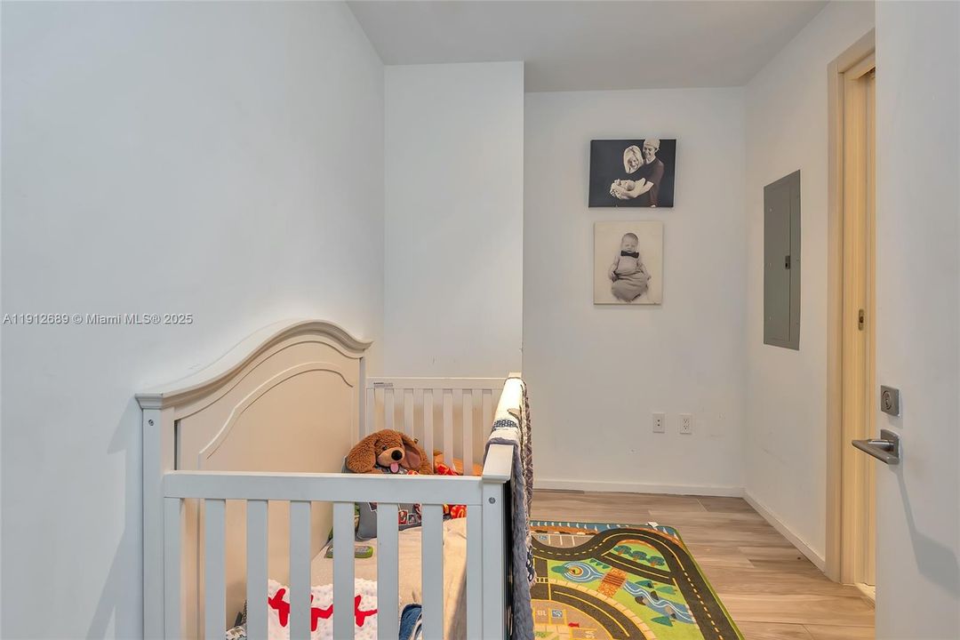 For Rent: $4,300 (1 beds, 2 baths, 849 Square Feet)