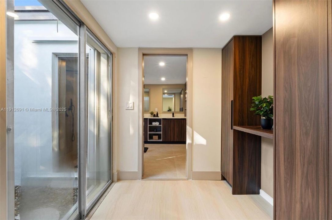 На продажу: $658,500 (4 спален, 2 ванн, 2346 Квадратных фут)