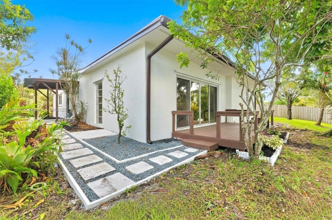 На продажу: $658,500 (4 спален, 2 ванн, 2346 Квадратных фут)