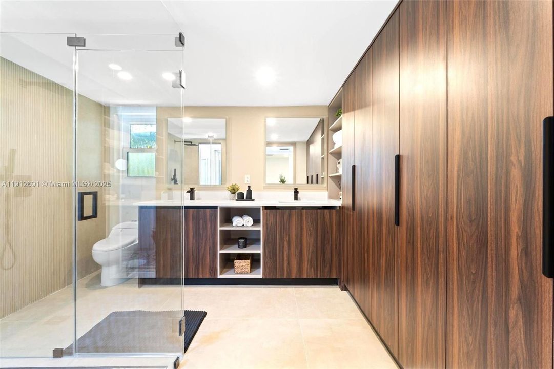 На продажу: $658,500 (4 спален, 2 ванн, 2346 Квадратных фут)