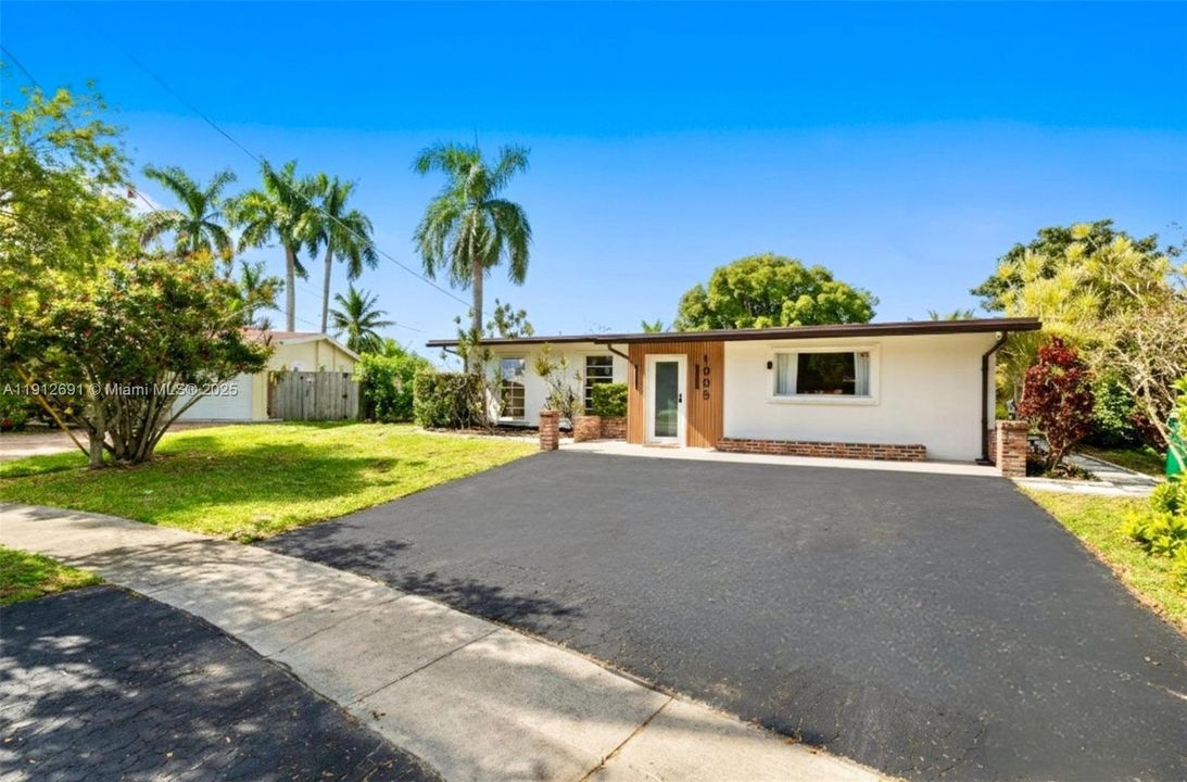 На продажу: $658,500 (4 спален, 2 ванн, 2346 Квадратных фут)