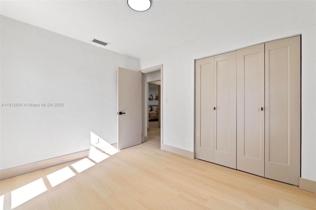 На продажу: $658,500 (4 спален, 2 ванн, 2346 Квадратных фут)